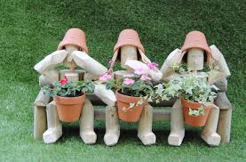 Flowerpot figure - Three Wiseguys